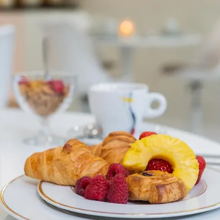 Hotel D'angleterre Centre Gare 3*